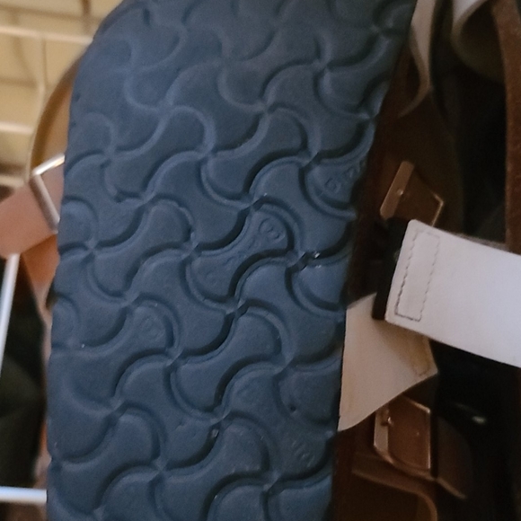 Sandals - Picture 4 of 5